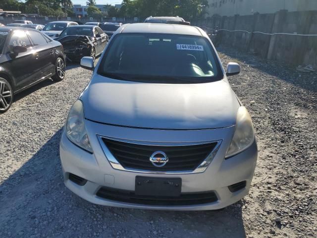 2013 Nissan Versa S