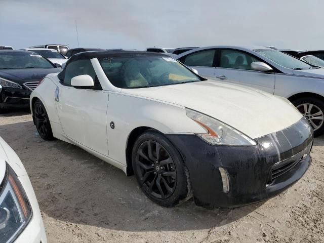 2014 Nissan 370Z Base