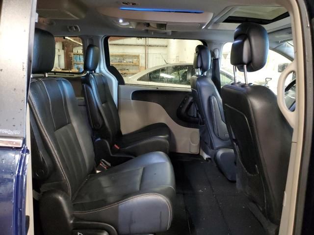 2013 Chrysler Town & Country Touring L