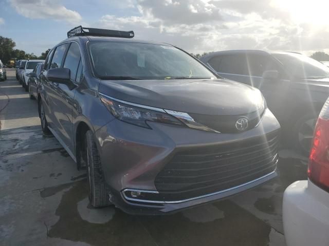 2024 Toyota Sienna XLE