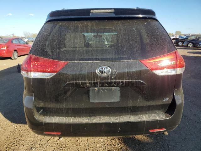 2013 Toyota Sienna LE