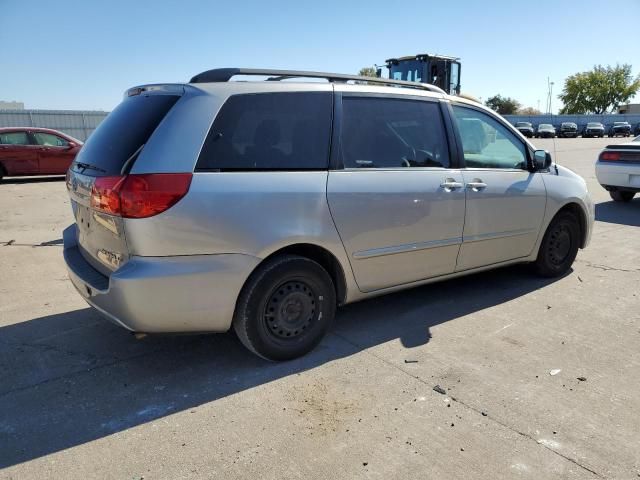 2009 Toyota Sienna CE