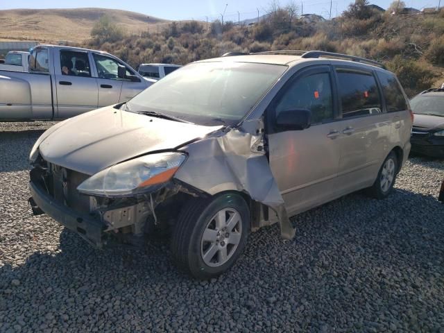 2010 Toyota Sienna CE