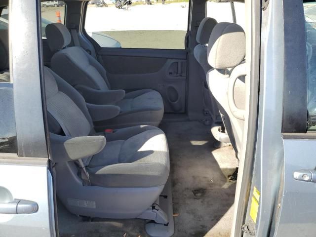 2006 Toyota Sienna CE