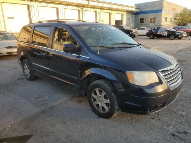 2010 Chrysler Town & Country Touring