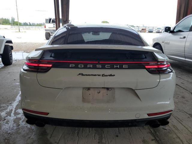 2018 Porsche Panamera 4