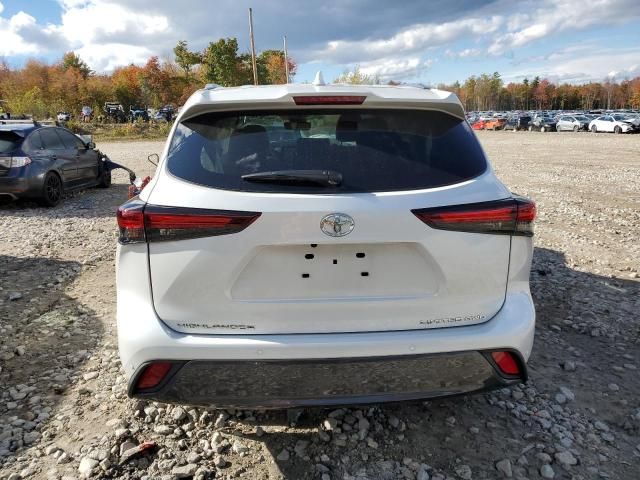 2024 Toyota Highlander LE