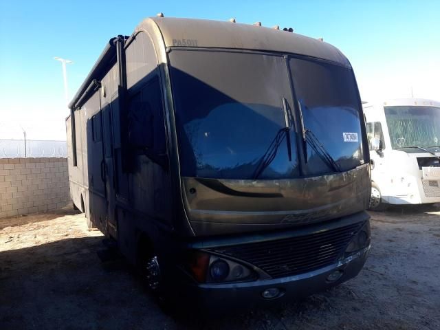 2004 Workhorse Custom Chassis Motorhome Chassis W22