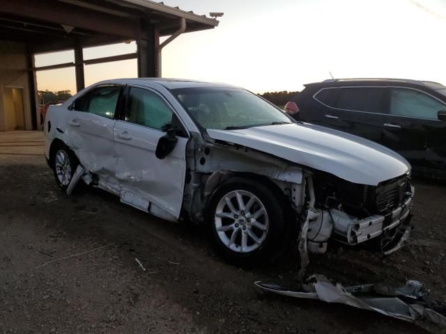 2014 Ford Taurus SE