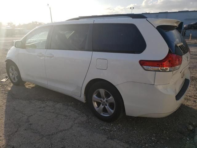 2013 Toyota Sienna LE