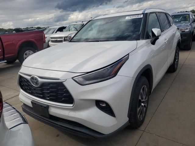 2021 Toyota Highlander XLE