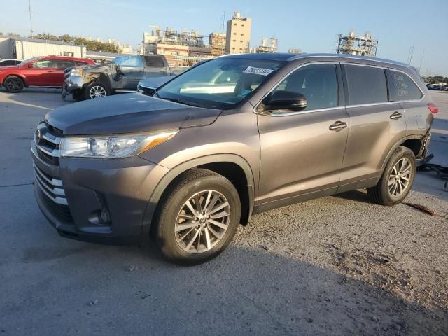 2019 Toyota Highlander SE