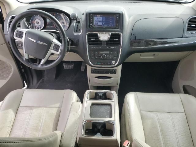 2012 Chrysler Town & Country Touring L