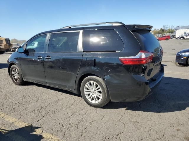 2016 Toyota Sienna XLE