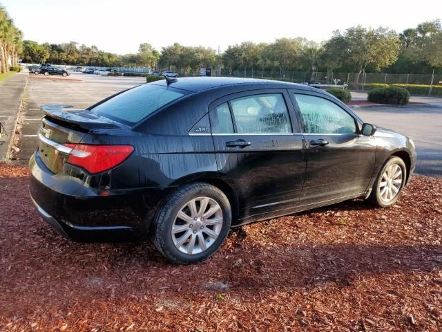 2013 Chrysler 200 Touring