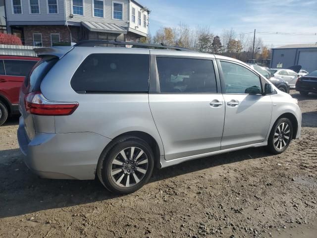 2019 Toyota Sienna LE