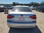 2016 Volkswagen Passat SE