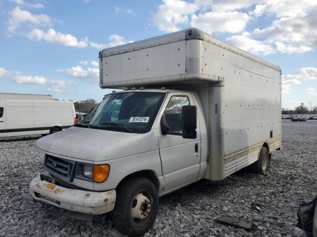 2006 Ford Econoline E450 Super Duty Cutaway Van