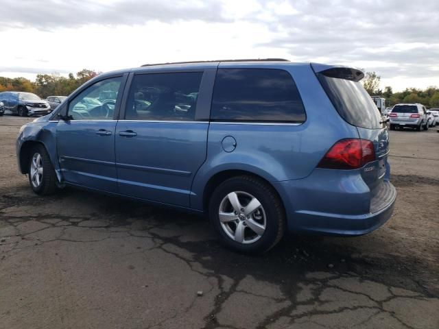 2011 Volkswagen Routan SE