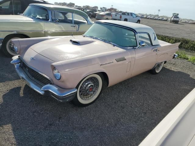 1957 Ford Thunderbird