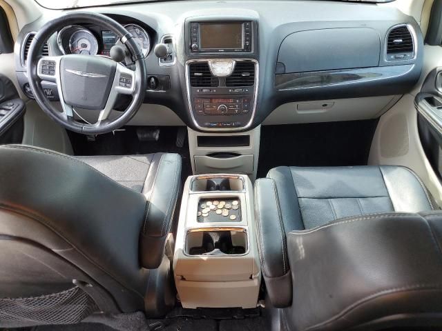 2012 Chrysler Town & Country Touring