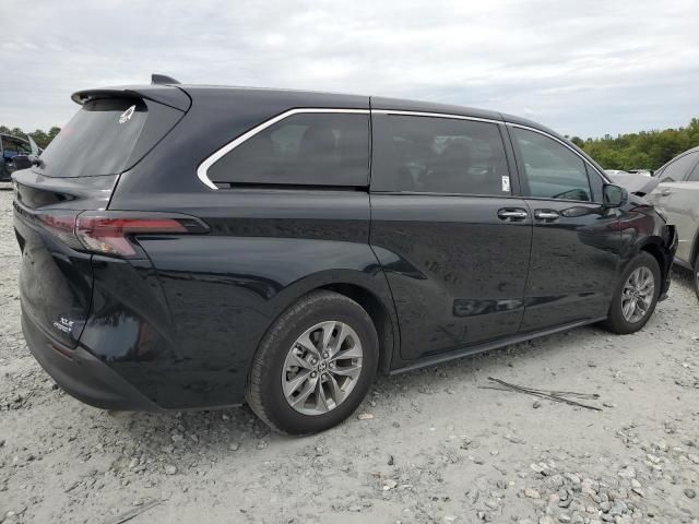 2023 Toyota Sienna XLE