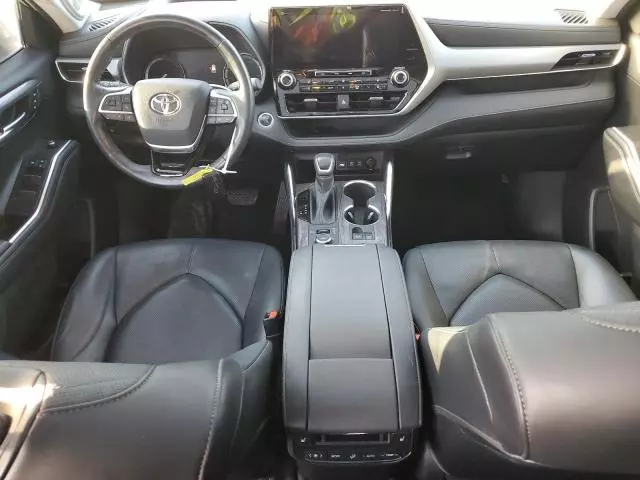 2021 Toyota Highlander Platinum