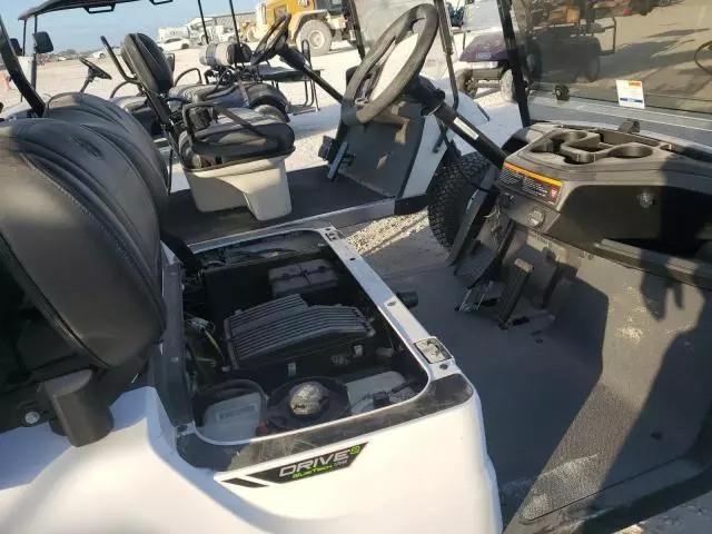 2024 Yamaha Golf Cart