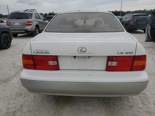 2000 Lexus LS 400