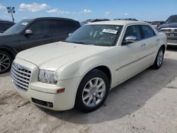 Carros dañados por inundaciones a la venta en subasta: 2010 Chrysler 300 Touring