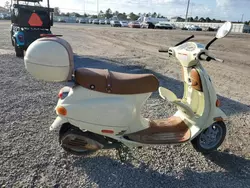 Vespa 49cc Vehiculos salvage en venta: 2004 Vespa C161C