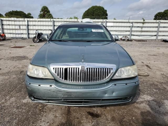 2006 Lincoln Town Car Signature