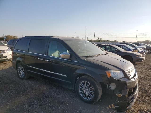 2014 Chrysler Town & Country Touring L