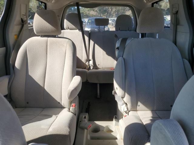 2011 Toyota Sienna LE