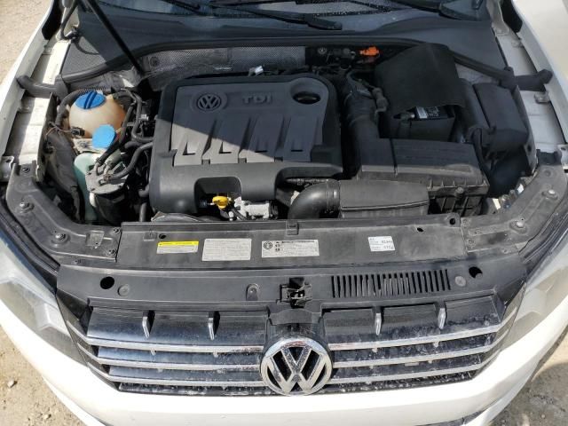 2014 Volkswagen Passat SEL