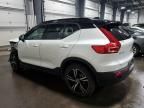 2022 Volvo XC40 T5 R-Design