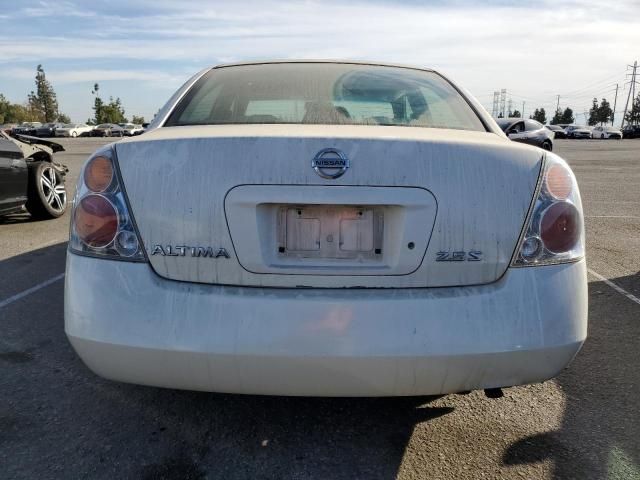 2004 Nissan Altima Base