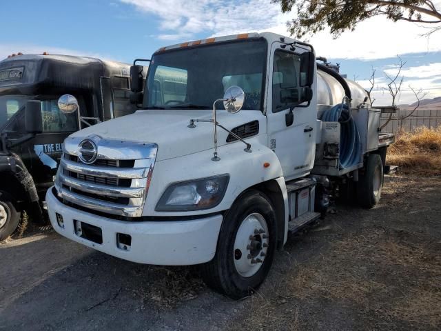 2015 Hino 258 268