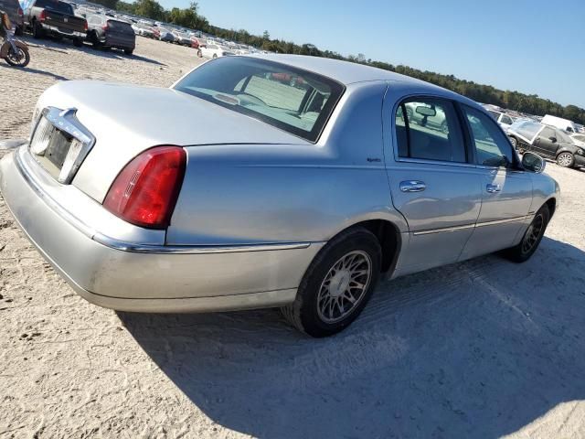 2002 Lincoln Town Car Signature