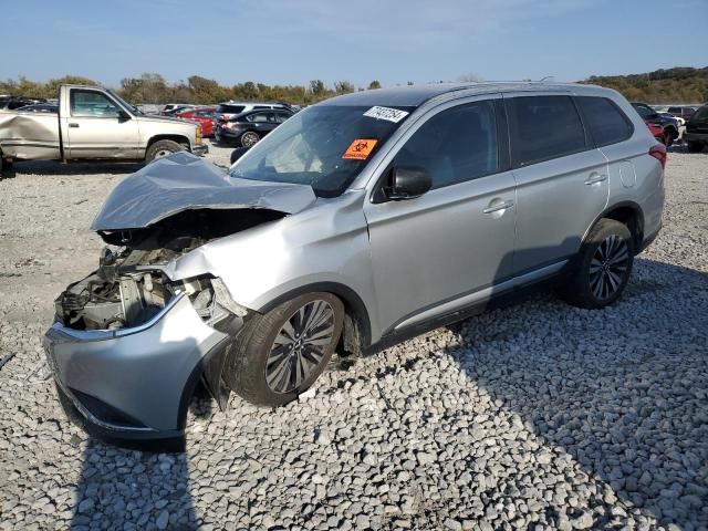 2020 Mitsubishi Outlander SE