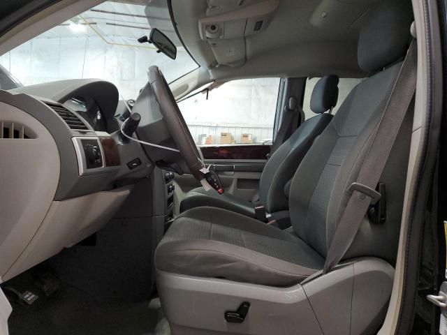 2010 Chrysler Town & Country Touring