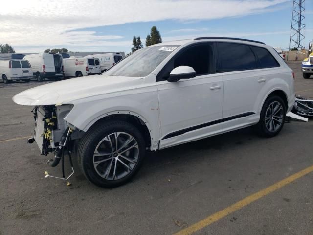 2025 Audi Q7 Premium Plus