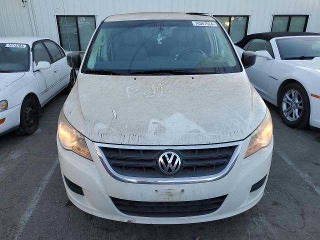 2009 Volkswagen Routan S