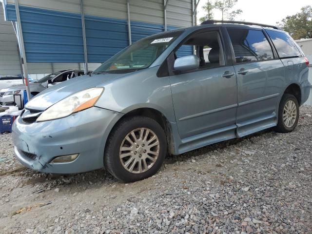 2009 Toyota Sienna XLE