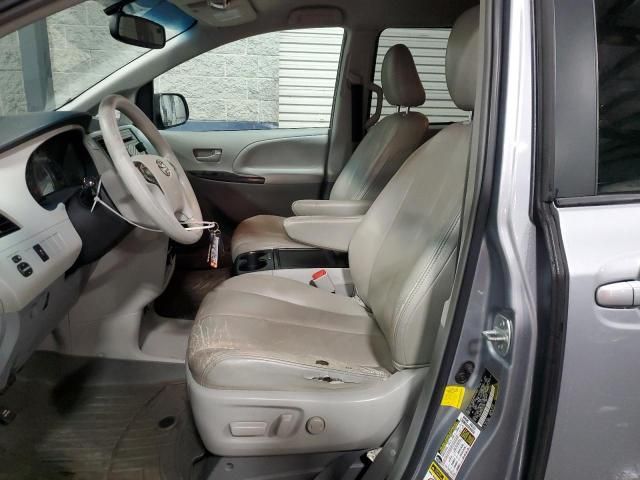 2013 Toyota Sienna LE