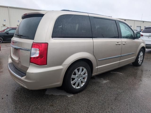 2013 Chrysler Town & Country Touring