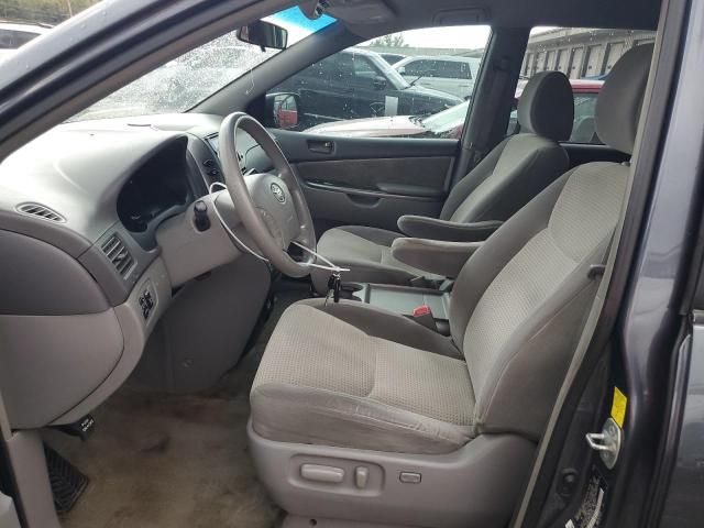 2010 Toyota Sienna CE