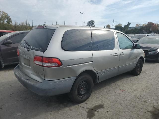 2001 Toyota Sienna CE