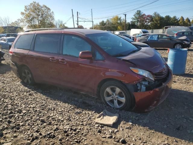 2013 Toyota Sienna LE