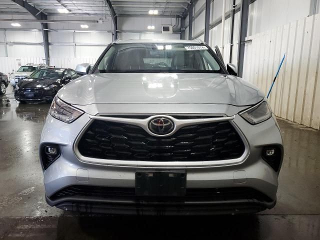 2021 Toyota Highlander XLE